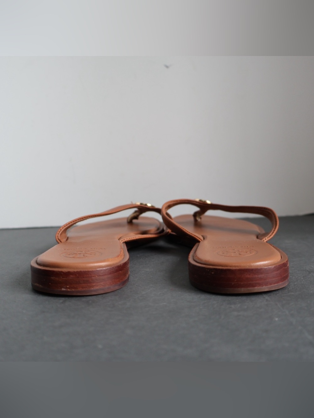 Tory Burch Romy Leather Sandals Size 8M - Picture 6 of 10